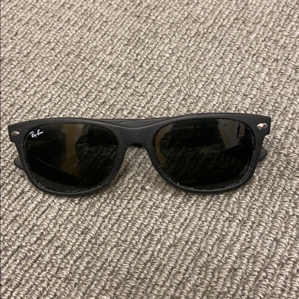 Black Ray Bans
